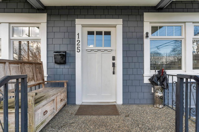 125 Gilmore Avenue N