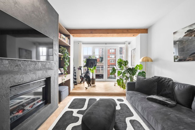 202 - 1275 Hamilton Street