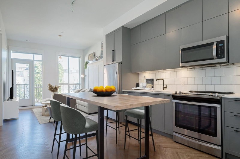 10168 149 Street #214, Surrey, British Columbia