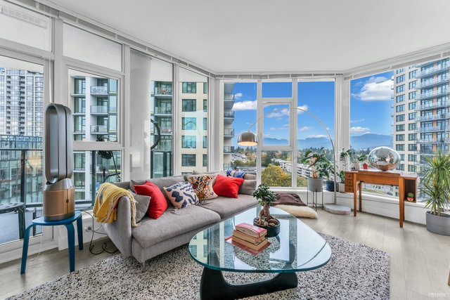 11xx - 7388 Kingsway