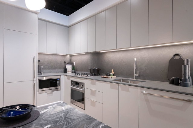 2010 - 4538 Dawson Street