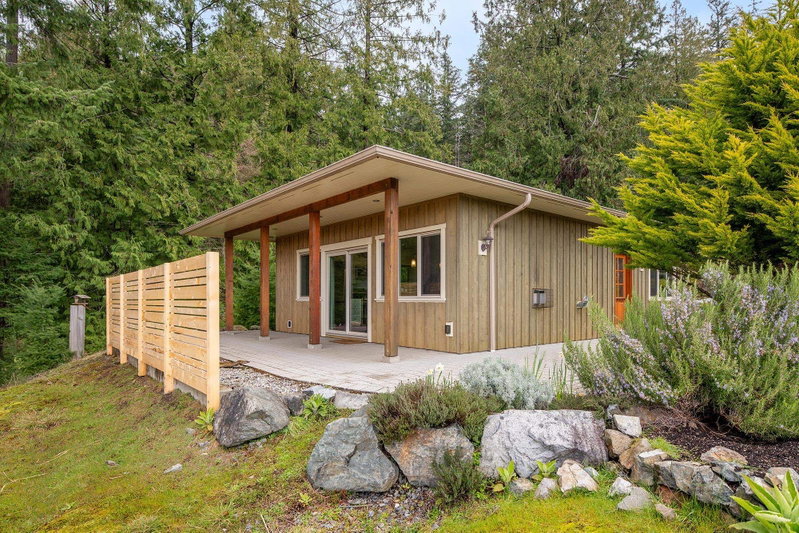 879 Seymour Bay Drive