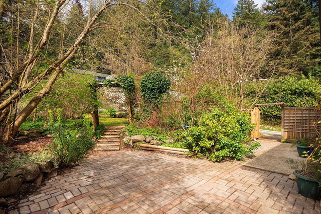 1347 Eagle Cliff Road