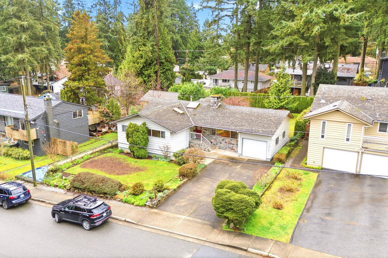 2522 Bronte Drive, North Vancouver, V7H 1M4 | Image 2