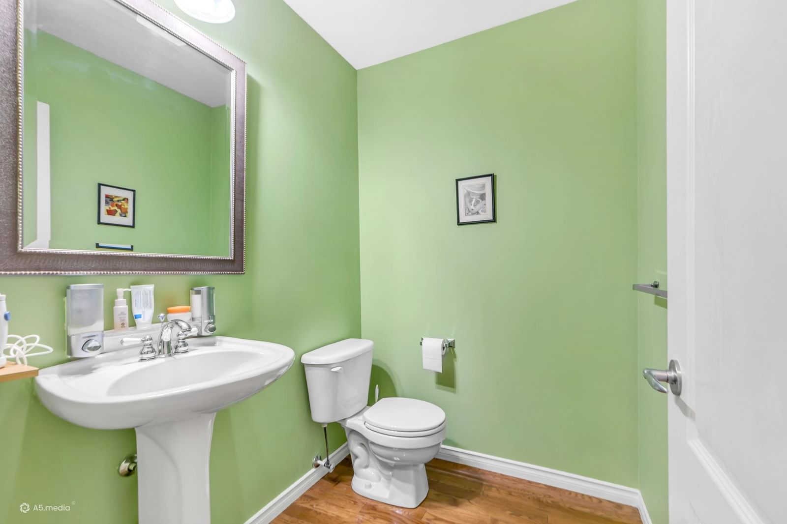 Listing Image 19