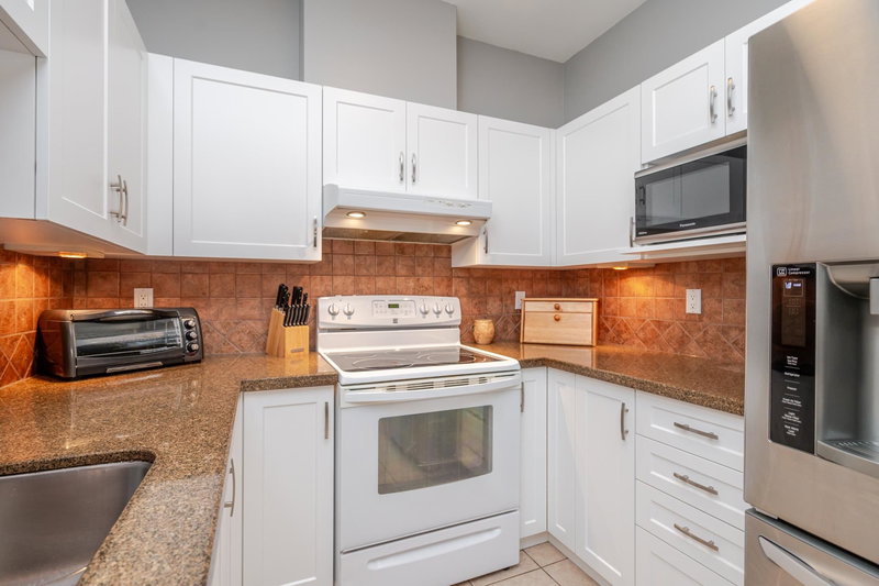 10 - 10340 156 Street, Surrey, V3R 4L8 | Image 2