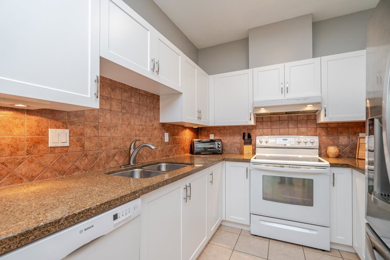 10 - 10340 156 Street, Surrey, V3R 4L8 | Image 3