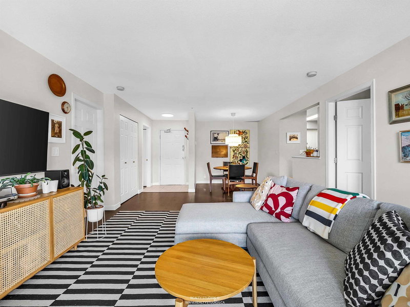 303 - 223 Mountain Highway, North Vancouver, V7J 3V3 | Image 3