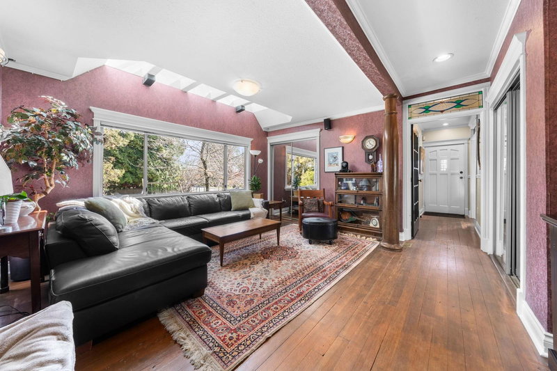 628 5th Street, North Vancouver, V7L 1M7 | Image 2