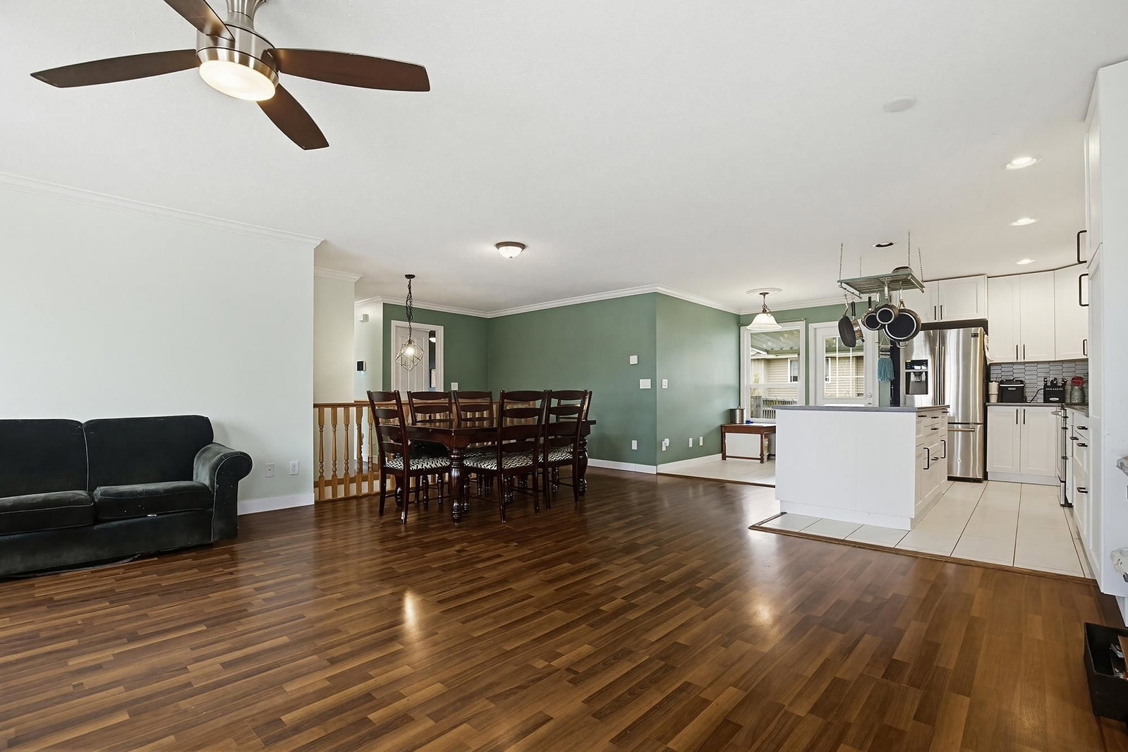 Listing Image 6
