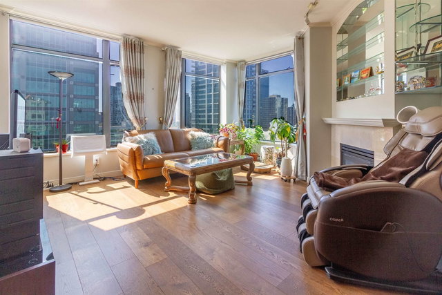 1602 - 4567 Hazel Street