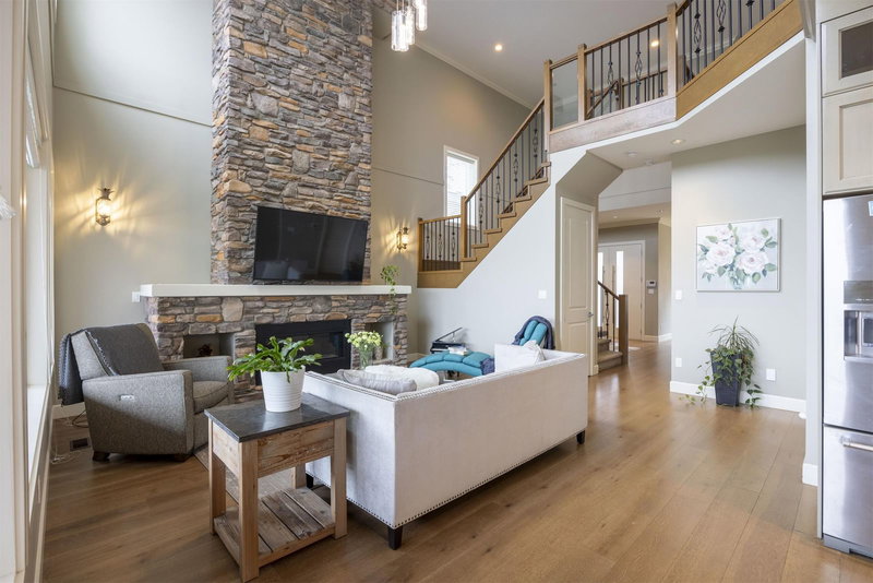 1407 Strawline Hill Street, Coquitlam, V3E 0L5 | Image 2