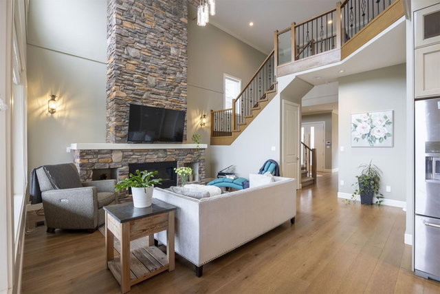 1407 Strawline Hill Street