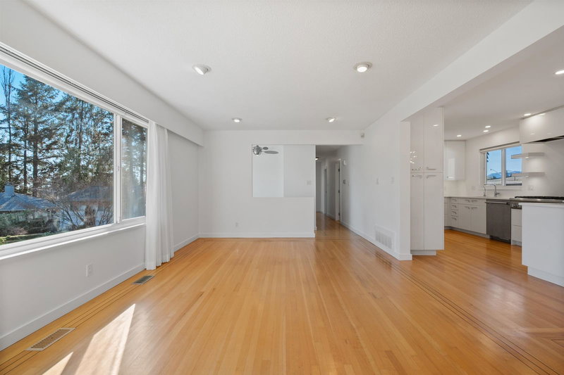 2039 Compton Court, Coquitlam, V3J 2K9 | Image 3