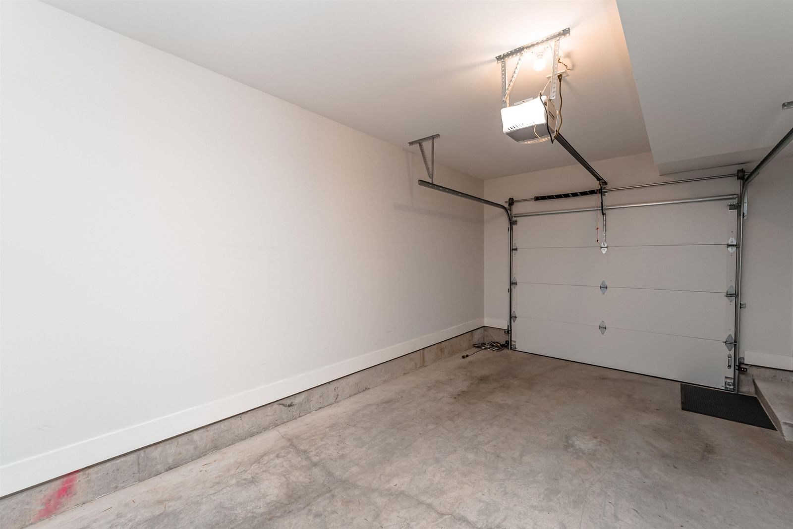 Listing Image 30