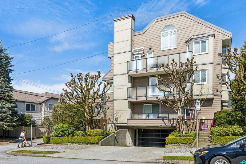 152A 18th Street W, North Vancouver, British Columbia