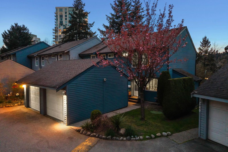 536 Lehman Place, Port Moody, V3H 3Z6 | Image 2