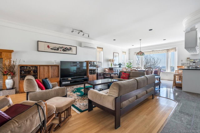 2154 Burquitlam Drive