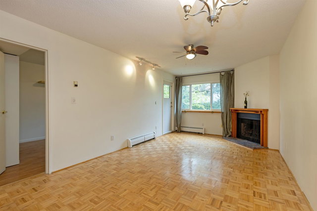 213 - 1209 Howie Avenue