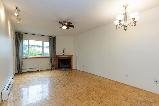 213 - 1209 Howie Avenue