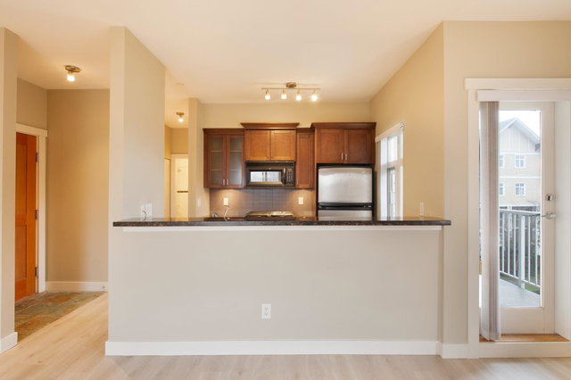 102 - 7388 Macpherson Avenue