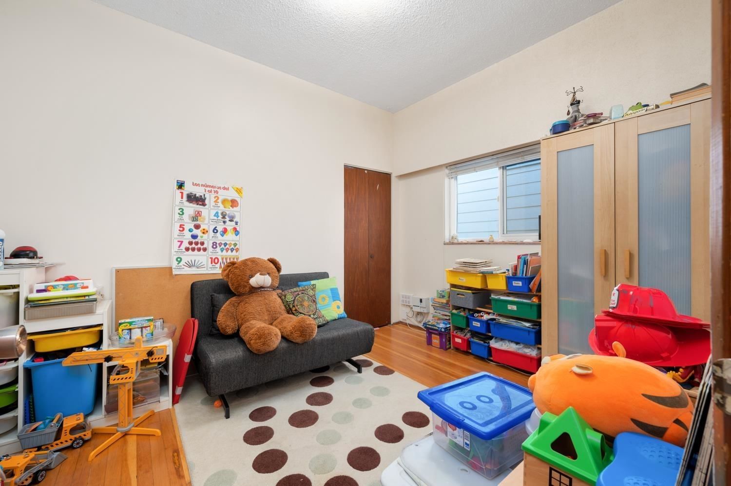 Listing Image 16