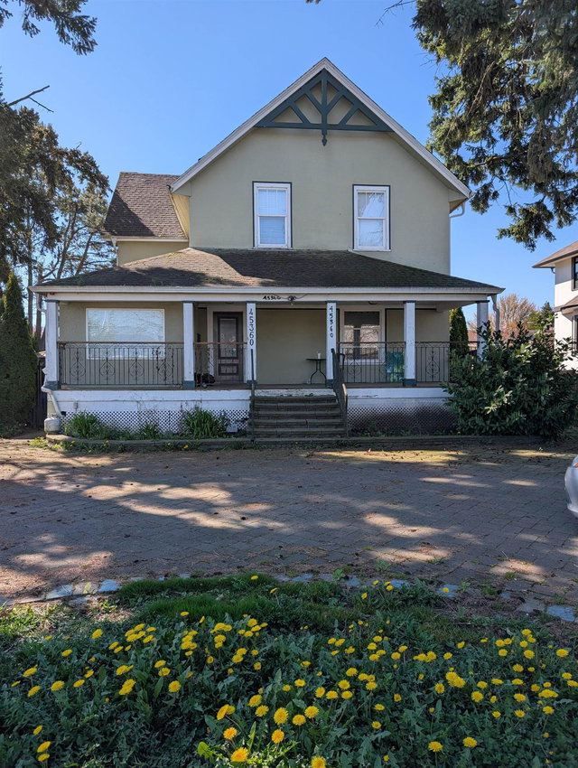 45360 Hodgins Avenue