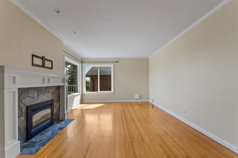 832 Surrey Street, New Westminster, V3L 4W2 | Image 2