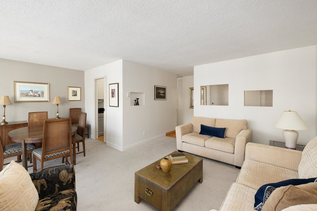 903 - 1480 Duchess Avenue