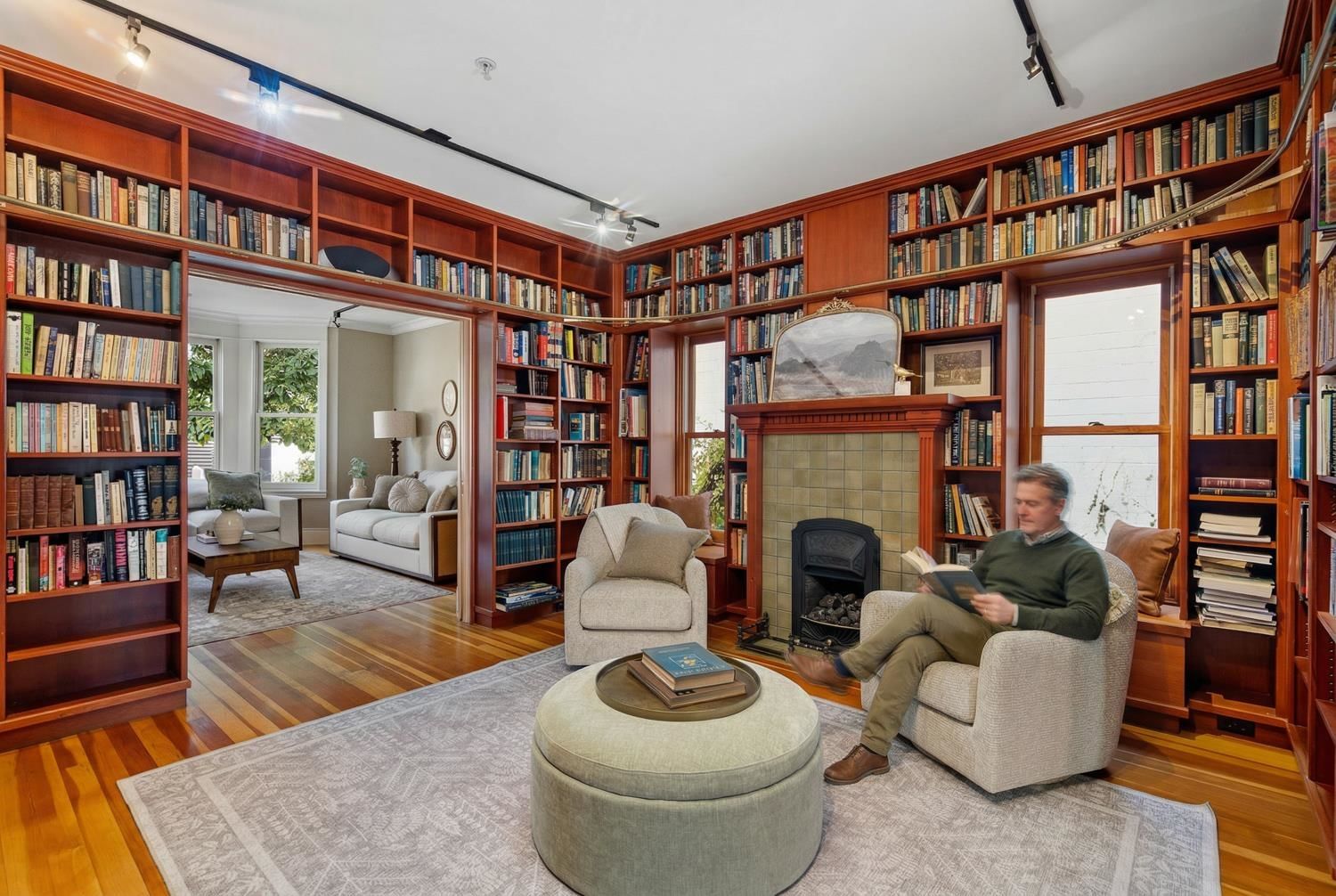 Listing Image 11