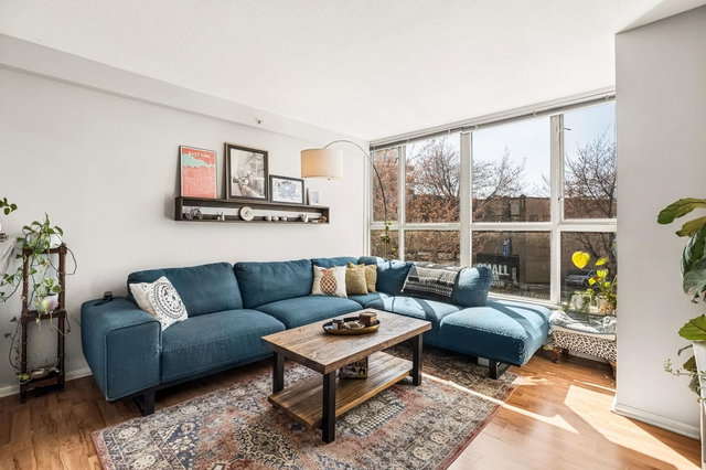 219 - 288 8th Avenue E