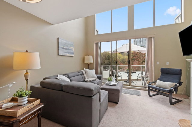 402 - 60 Richmond Street