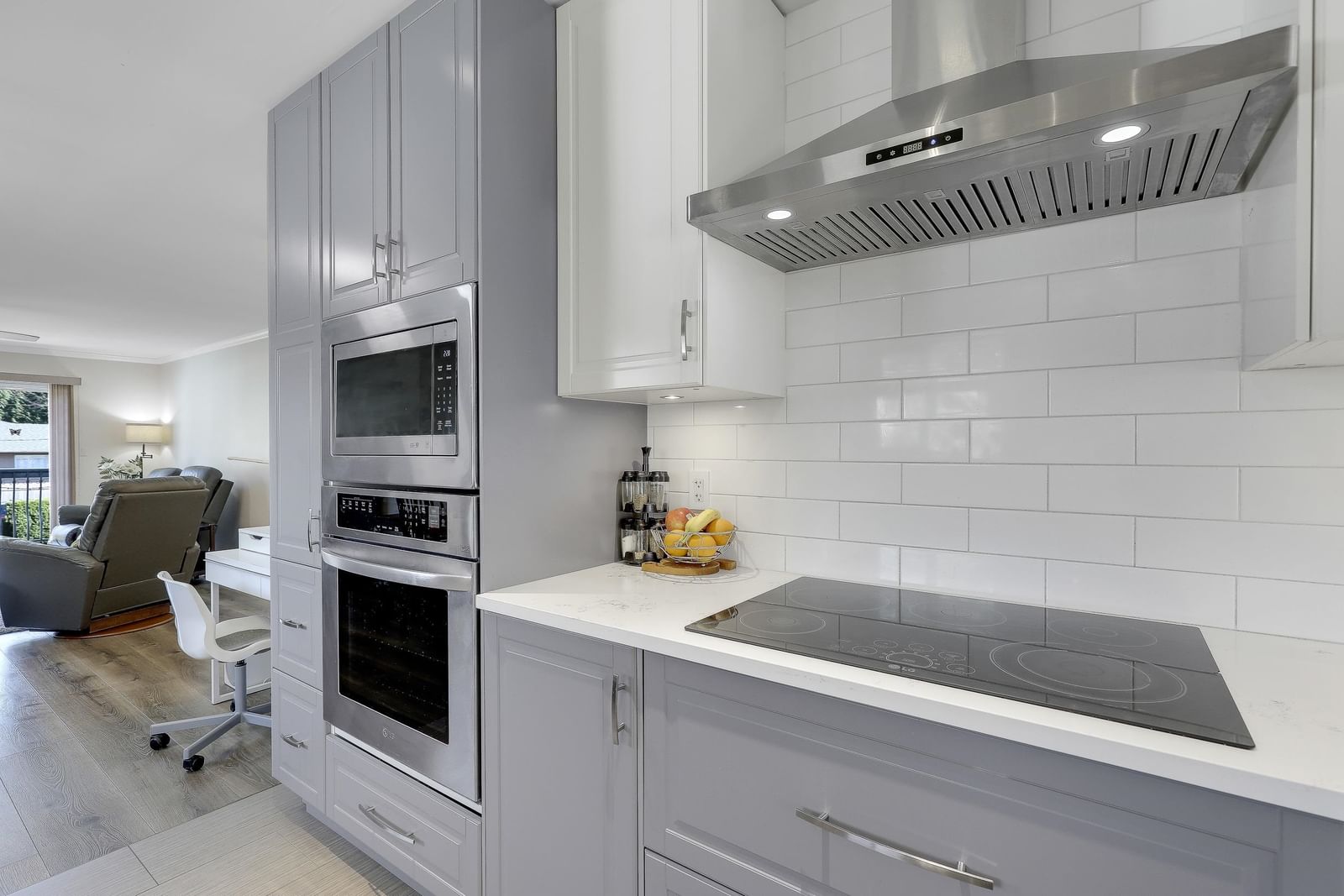 Listing Image 10