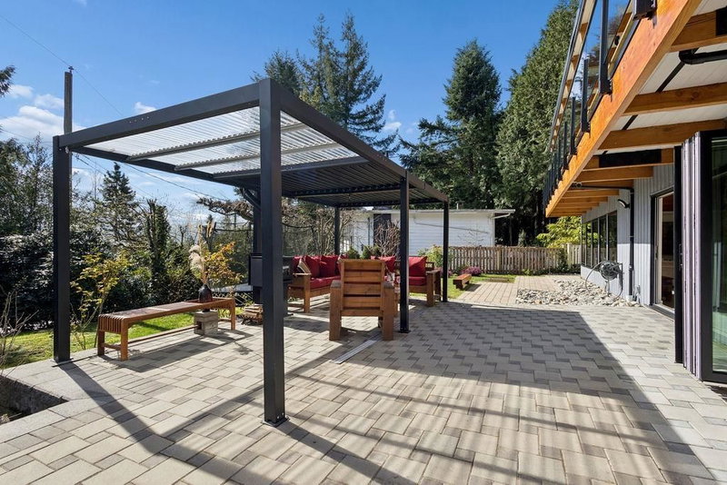 589 St Giles Road, West Vancouver, V7S 1L7 | Image 2