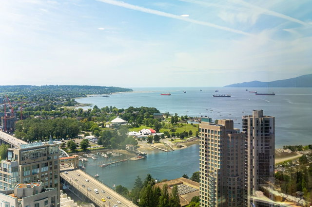 3501 - 889 Pacific Street