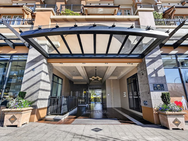 302 - 4365 Hastings Street, Burnaby, V5C 2J7 | Image 2