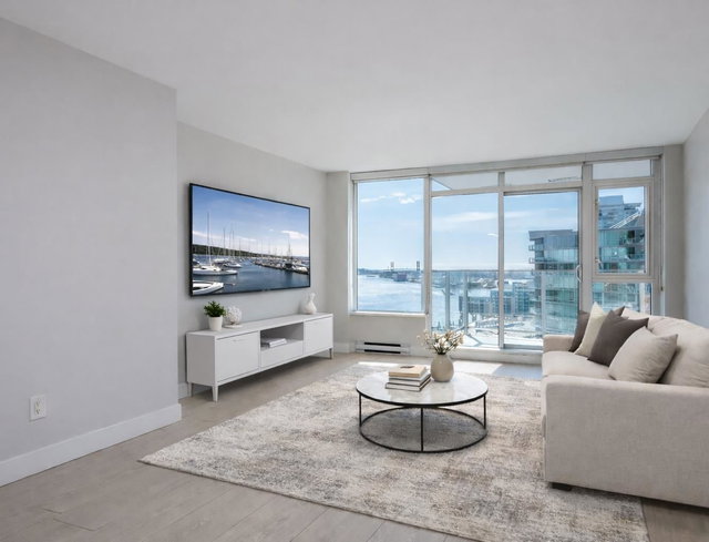 1612 - 668 Columbia Street