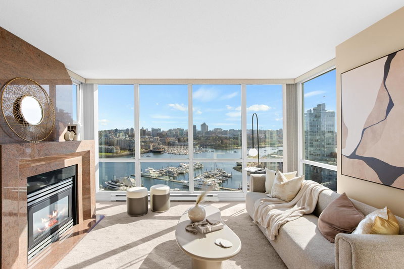1077 Marinaside Crescent #1703, Vancouver, British Columbia