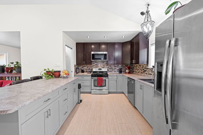 21796 Howison Avenue, Maple Ridge, V2X 2W6 | Image 3