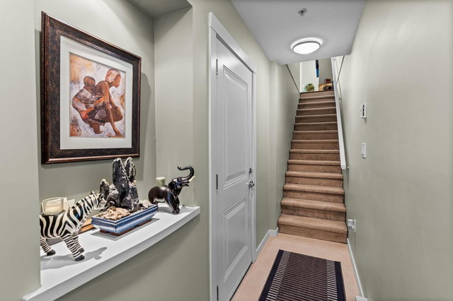 25 - 2495 Davies Avenue