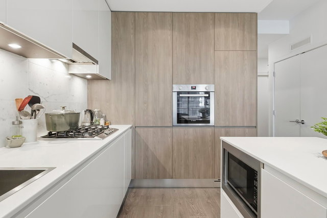 4106 - 4650 Brentwood Boulevard