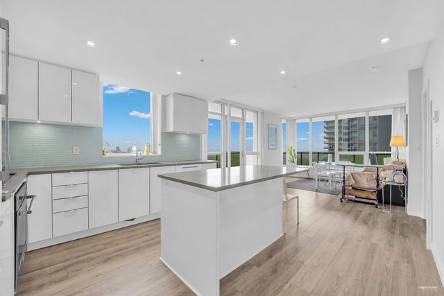 1607 - 6638 Dunblane Avenue