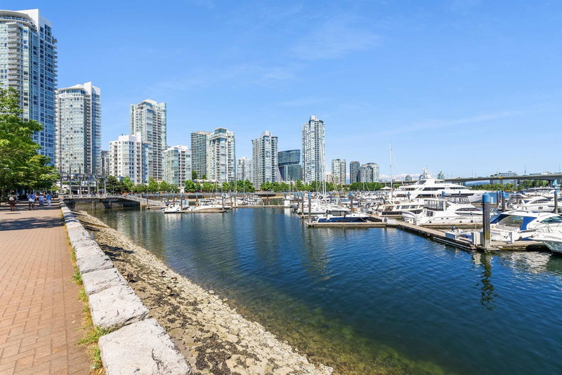 1228 Marinaside Crescent #1906, Vancouver, British Columbia