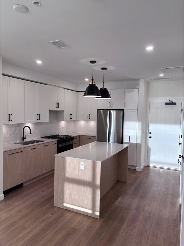 711 - 27254 Aldergrove Town Centre Drive