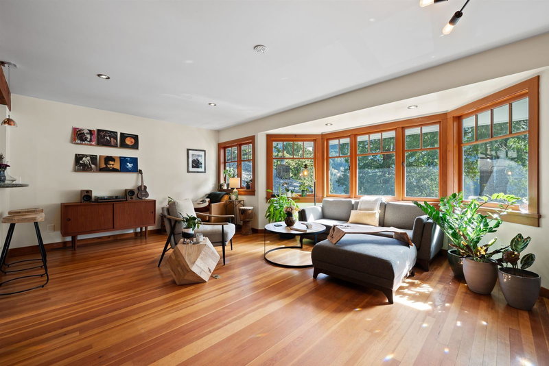 6524 Wellington Avenue, West Vancouver, V7W 2H9 | Image 2