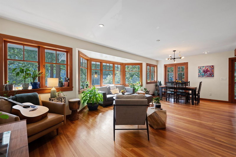 6524 Wellington Avenue, West Vancouver, V7W 2H9 | Image 3