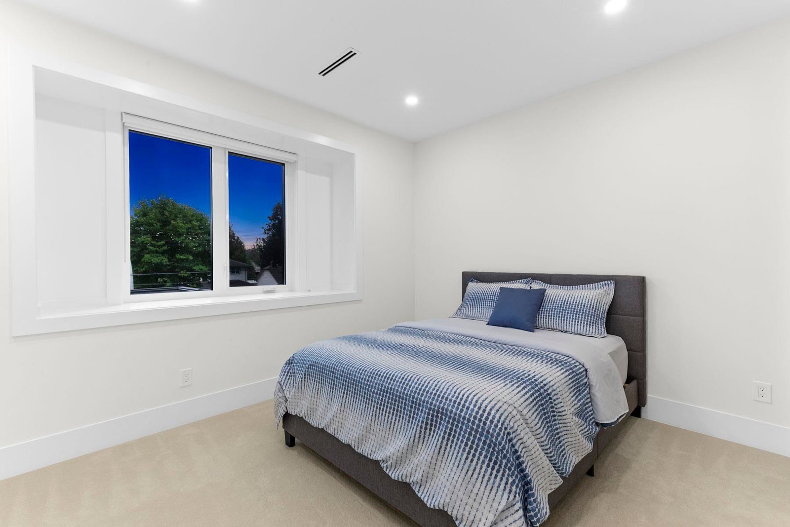 Listing Image 26