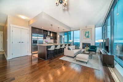 2902 - 7088 18th Avenue | Burnaby | Image