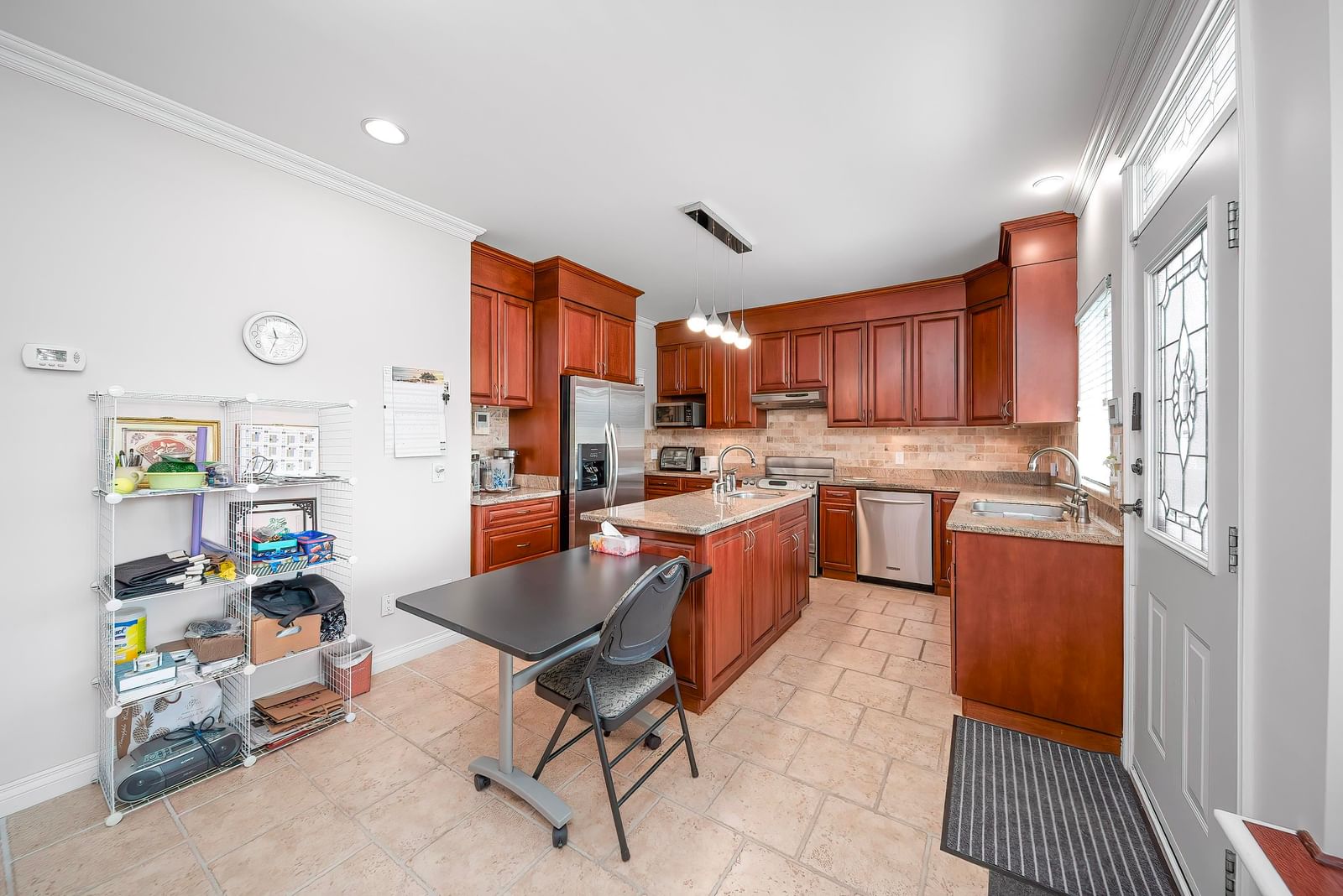 Listing Image 8