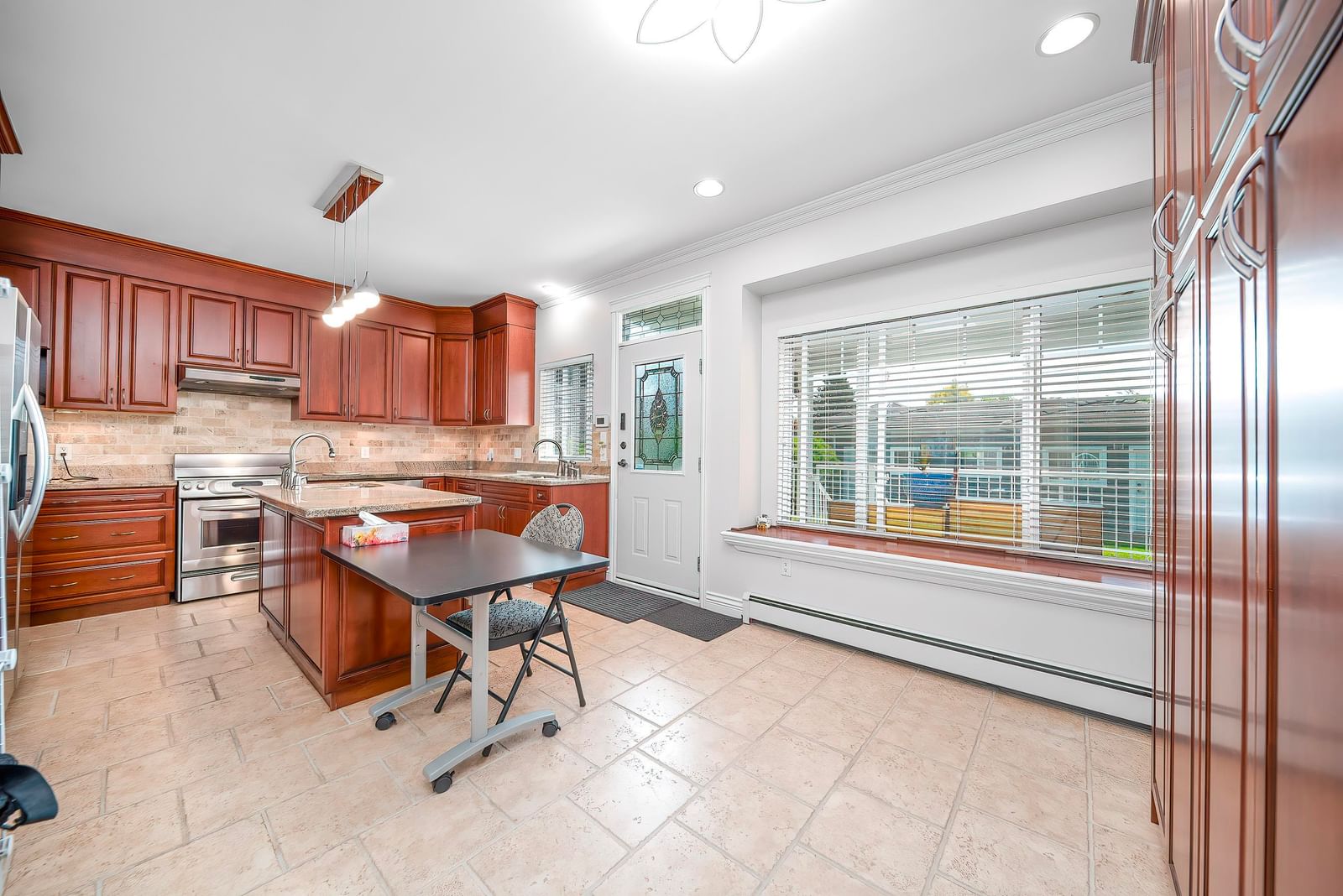 Listing Image 9